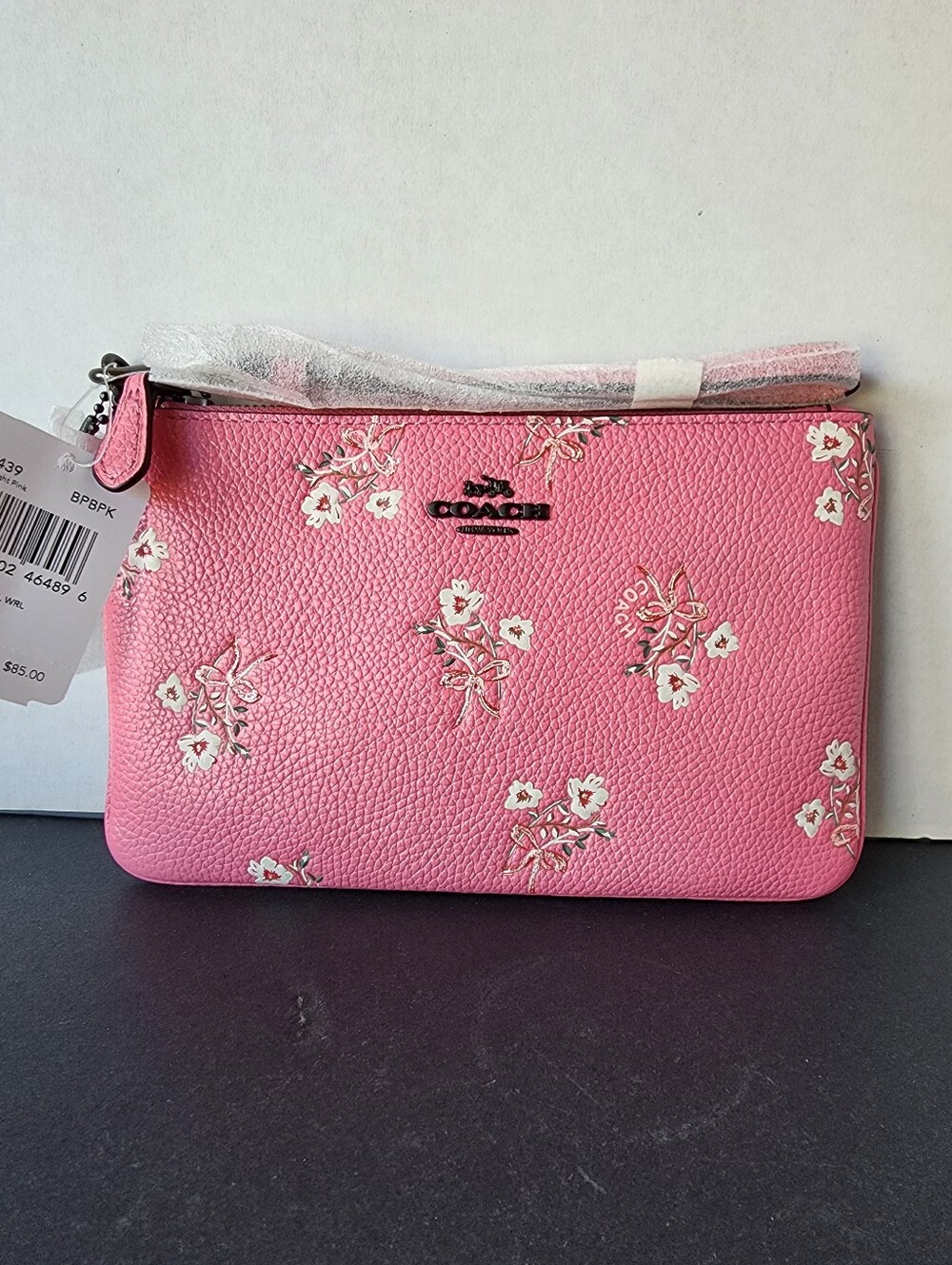 β¨οΈNWTβ¨οΈ Coach Limited Edition Floral Bow Glitter Wristlet, 2017, $85